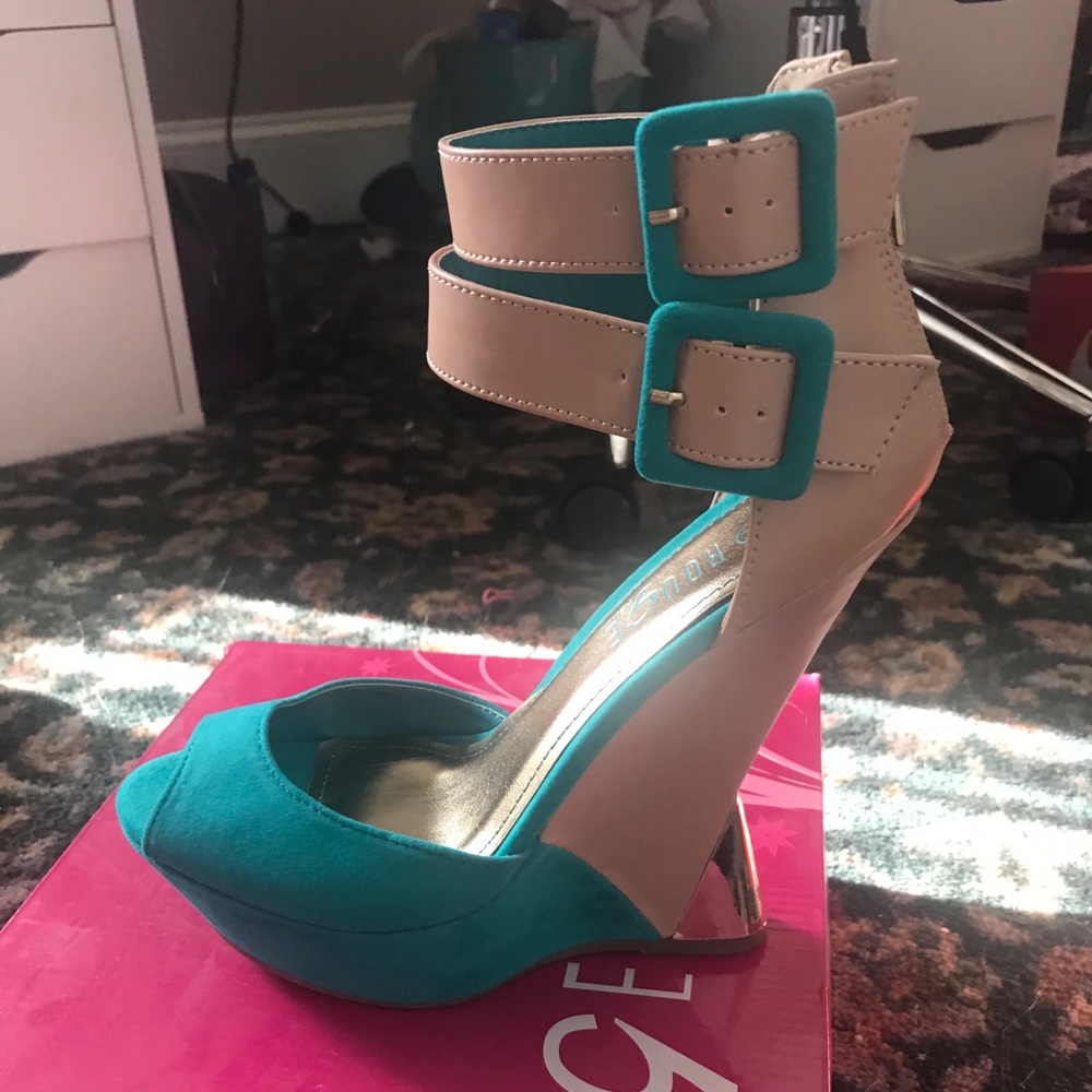 Sea foam green wedges